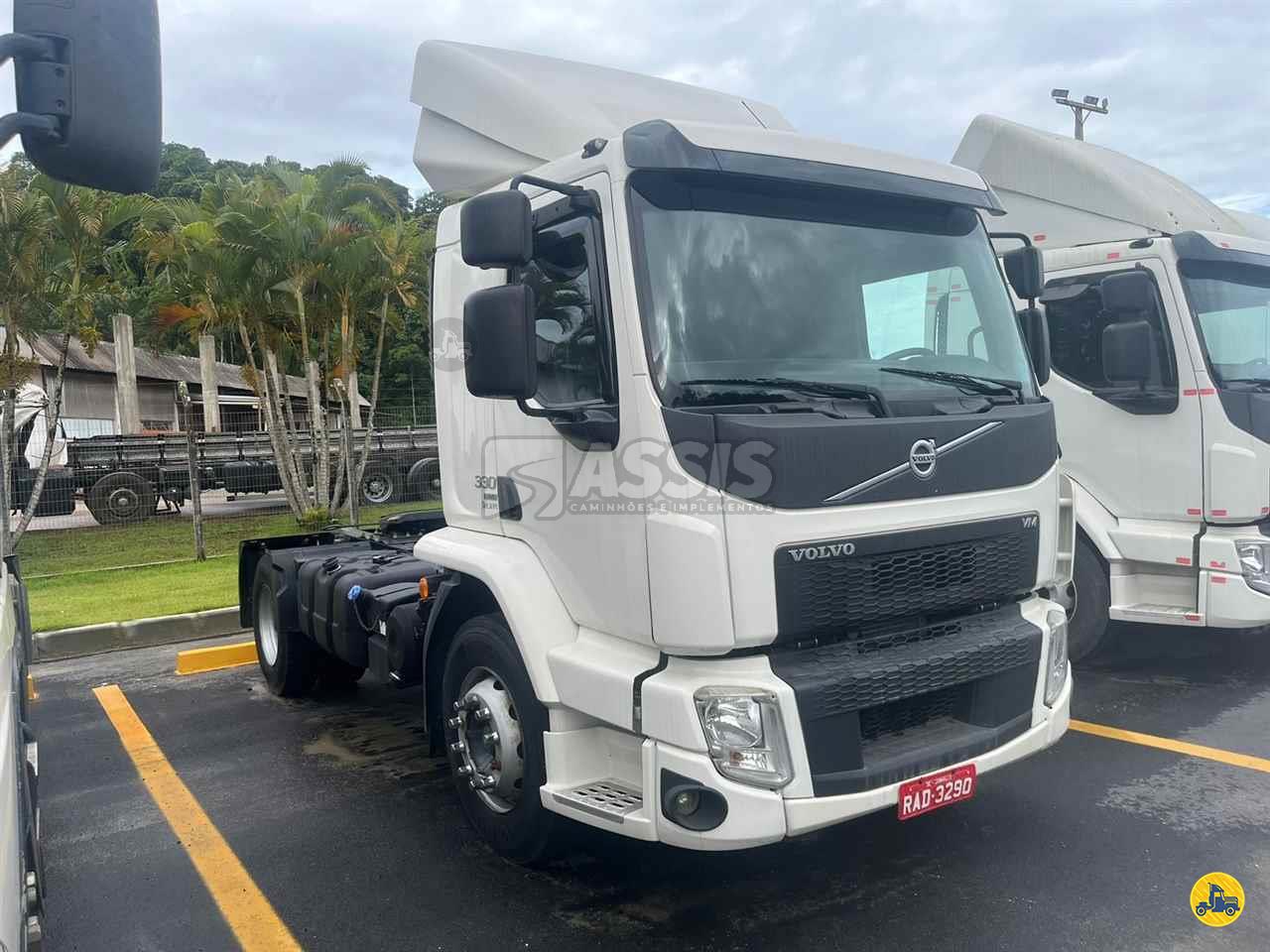 CAMINHAO VOLVO VOLVO VM 330 Cavalo Mecânico Cavalo 4x2 Assis Caminhões e Carretas JOINVILLE SANTA CATARINA SC